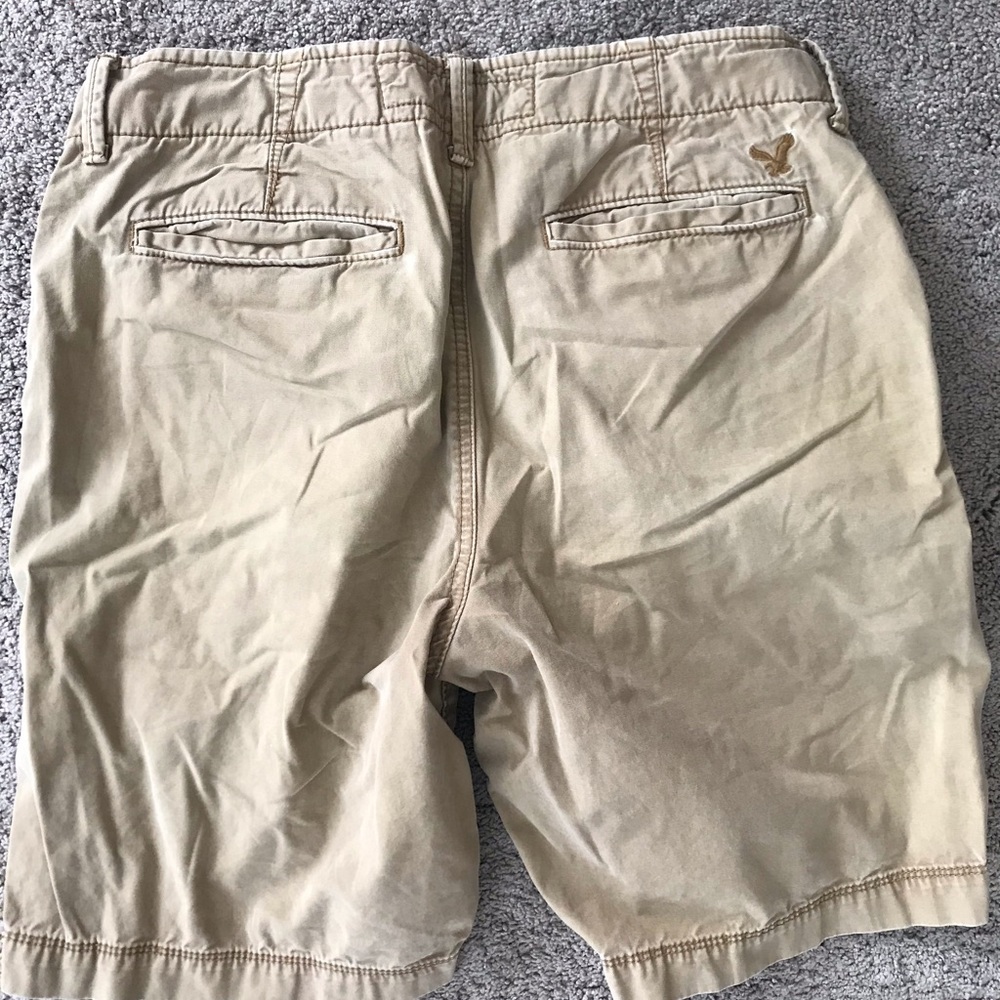 American Eagle Cargo Shorts Tan Color